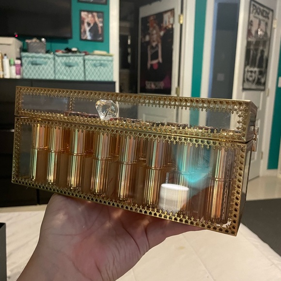 Original 24 Charlotte Tilbury Lipsticks + display case - Picture 13 of 14